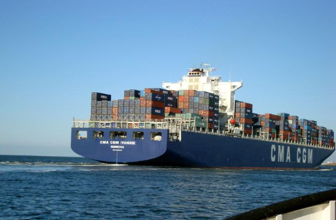 安哥拉二季度海运进口锐减 